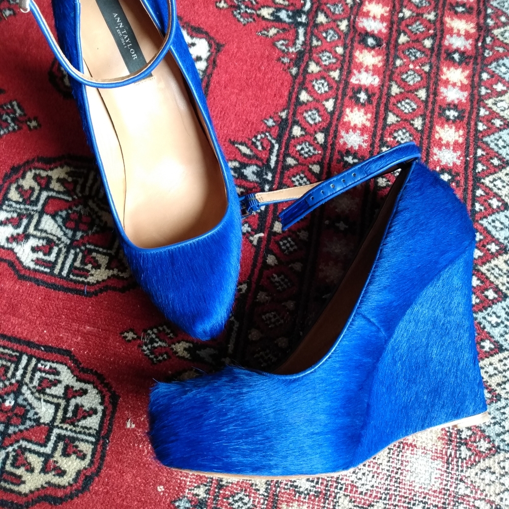 Ann Taylor Leather Blue Calfskin Fur Wedge Heels with Ankle Strap Pointed Toe